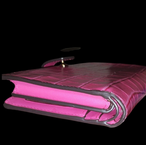 Kate Spade Pink Croc Embossed Bifold Wallet - Picture 5 of 9